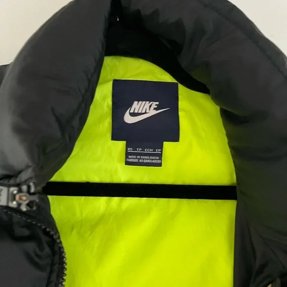 Nike Puffer Vest Worn Twice - Picture 3 of 8